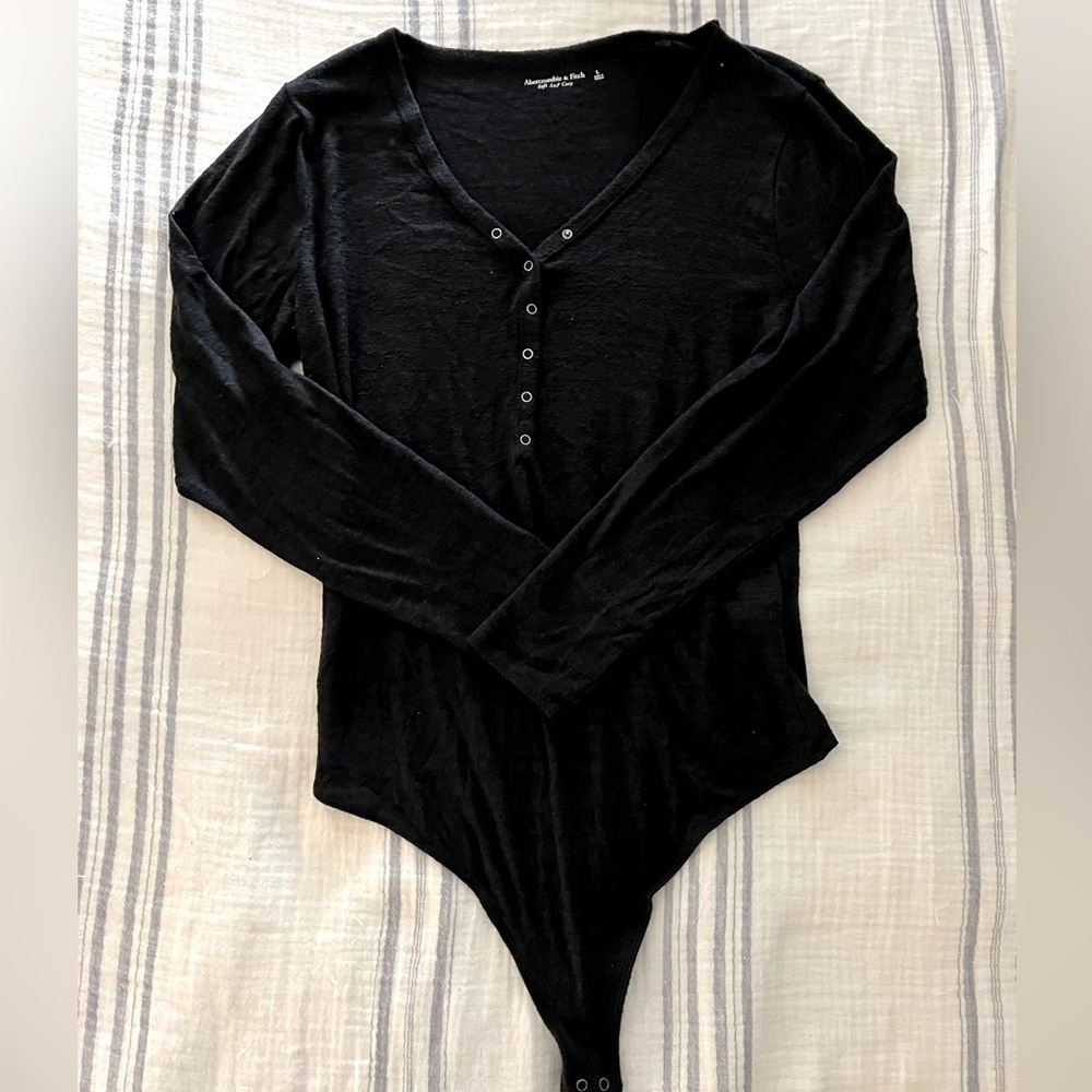A&F soft and cozy women’s thong bodysuit. Size L.
